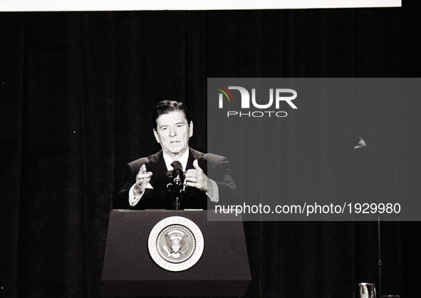 US President Ronald Reagan address a conference in Chicago at Economic Club of Chicago on September 1984.