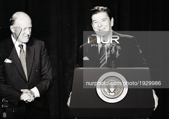 US President Ronald Reagan address a conference in Chicago at Economic Club of Chicago on September 1984.