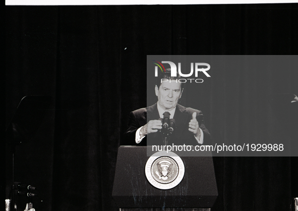 US President Ronald Reagan address a conference in Chicago at Economic Club of Chicago on September 1984.