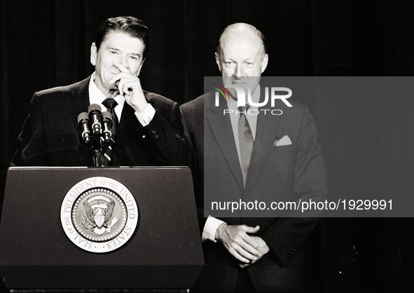 US President Ronald Reagan address a conference in Chicago at Economic Club of Chicago on September 1984.