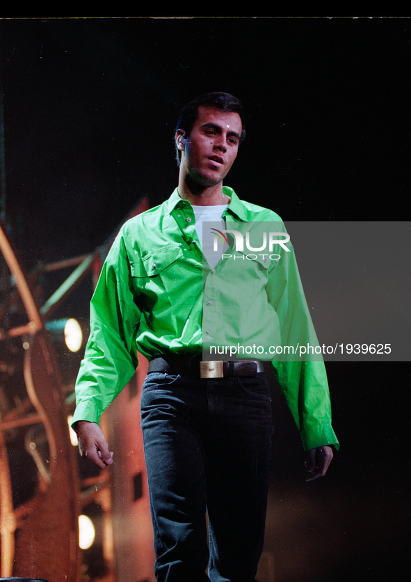 Enrique Iglesias performs at the Pond of Anaheim, CA, on May 24, 1997. 