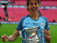 Carli Lloyd of Manchester City WFC with Trophy
during The SSE FA Women's Cup-Final match betweenBirmingham City Ladies v Manchester City wom...
