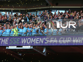 Manchester City Women Team with Trophy
during The SSE FA Women's Cup-Final match betweenBirmingham City Ladies v Manchester City women at We...