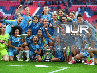 Manchester City Women Team with Trophy
during The SSE FA Women's Cup-Final match betweenBirmingham City Ladies v Manchester City women at We...