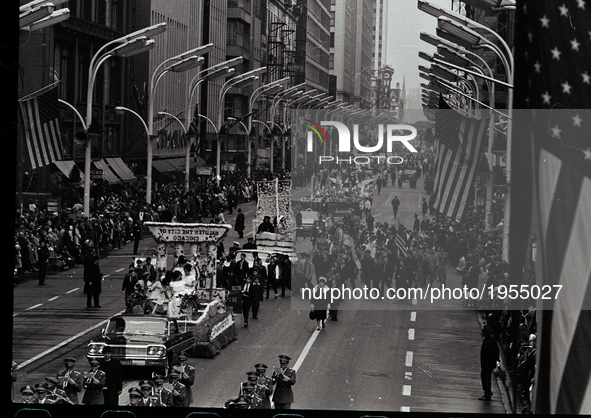 People attends Chicago Columbus Day in Chicago, on October 12, 1964. 