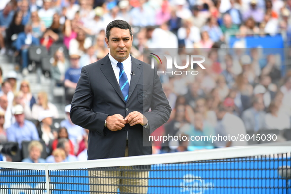 Chair Umpire Ali Nili directs the final of AEGON Championships at Queen's Club, London, on June 25, 2017. 