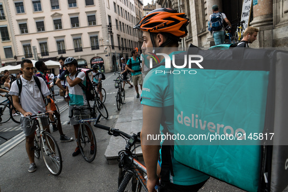 Demonstration of delivery driver of the Deliveroo company to request a better remuneration from the company to the biker in Lyon on August 2...