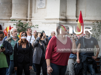 Demonstration of the Basic Trade Union (USB) in solidarity with the workers of Corpa srl, who occupied the scaffolding in Piazza Madonna di...