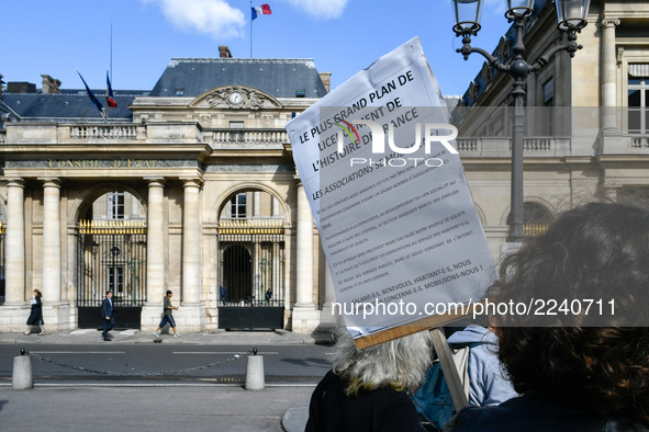 French associations lead by CAC association protest against the end of the assisted contract of the gouvernement in Paris, France, on 3 Octo...