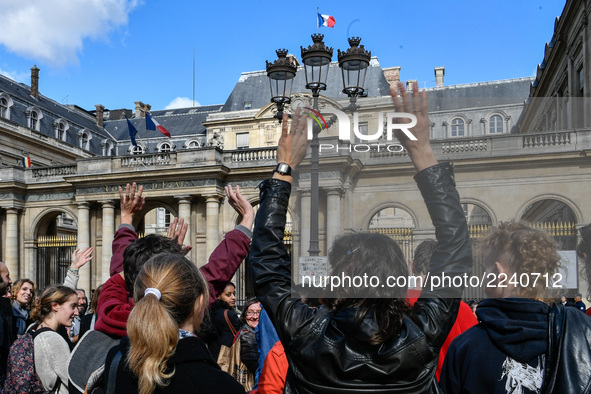 French associations lead by CAC association protest against the end of the assisted contract of the gouvernement in Paris, France, on 3 Octo...