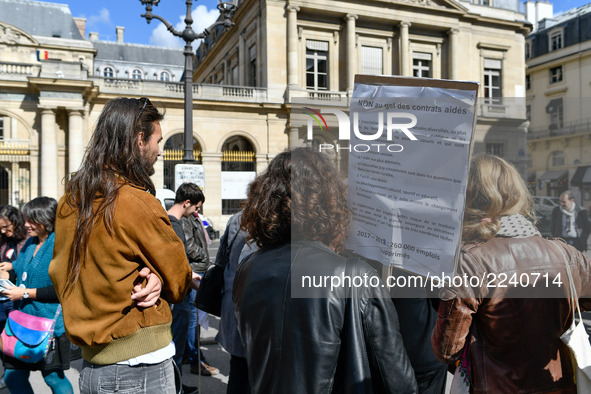 French associations lead by CAC association protest against the end of the assisted contract of the gouvernement in Paris, France, on 3 Octo...