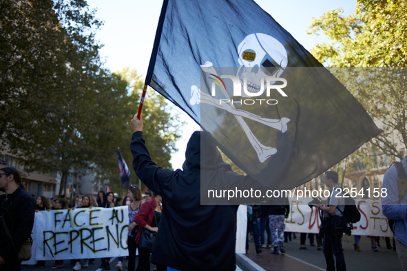 More than 15000 protesters took to the streets of Toulouse against the new Macron's reforms on the Work Code. It's a nation-wide action day...