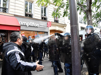 Metallurgy workers clashes with anti-riot police in the streets of Paris on October 13, 2017. Several thousand workers have taken part in a...