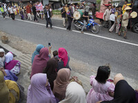 Villagers watching the Karnaval perfromance at Dieng. Dieng plateau in Central Java, is part of the district of Banjarnegara and Wonosobo re...