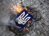 Ukrainian effigy burned by pro-Russian (