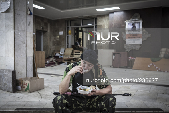 The Battalion Vostok takes the control of the regional government building 