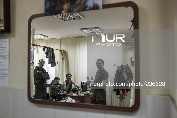  Pro-Russian paramiltary in the SBU occupied building  