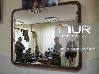  Pro-Russian paramiltary in the SBU occupied building  (