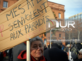 As Macron's government reduce personnal housing allowance of 5€ (per month) since October and plans to cut it about 60-70€ per month, the NG...