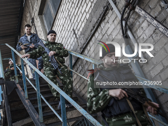 The training of the pro-Russian paramilitary in the SBU occupied building  (