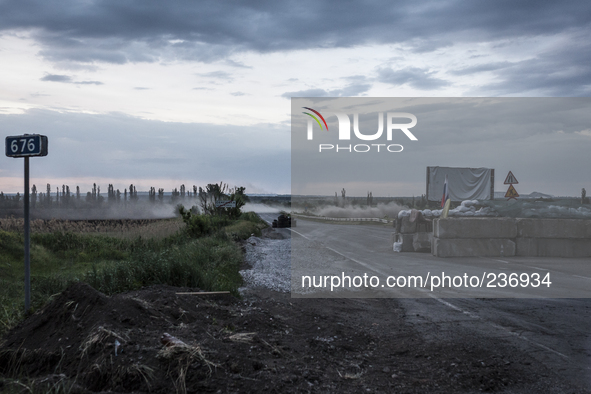 explosions of mortar near a pro-Russian checkpoint 