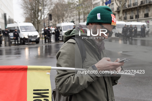 Demonstration of labour inspectors in front of the Ministry of Health and Social Affairs for the respect of trade union freedoms at the labo...