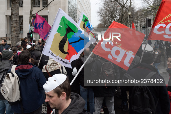 Demonstration of labour inspectors in front of the Ministry of Health and Social Affairs for the respect of trade union freedoms at the labo...