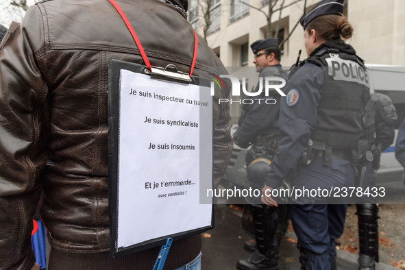 Demonstration of labour inspectors in front of the Ministry of Health and Social Affairs for the respect of trade union freedoms at the labo...