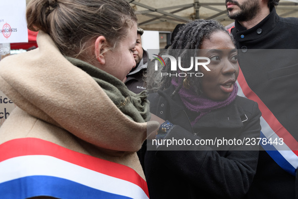 Daniele Obono takes part at a emonstration of labour inspectors in front of the Ministry of Health and Social Affairs for the respect of tra...