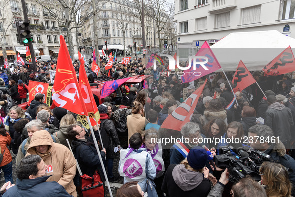 Demonstration of labour inspectors in front of the Ministry of Health and Social Affairs for the respect of trade union freedoms at the labo...