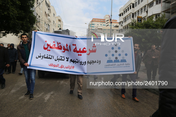 A march in support of the rights of Palestinian employees, hired by the former Hamas government in Gaza, demanding their rights and integrat...