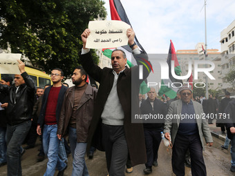 A march in support of the rights of Palestinian employees, hired by the former Hamas government in Gaza, demanding their rights and integrat...