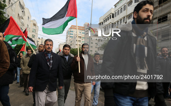 A march in support of the rights of Palestinian employees, hired by the former Hamas government in Gaza, demanding their rights and integrat...