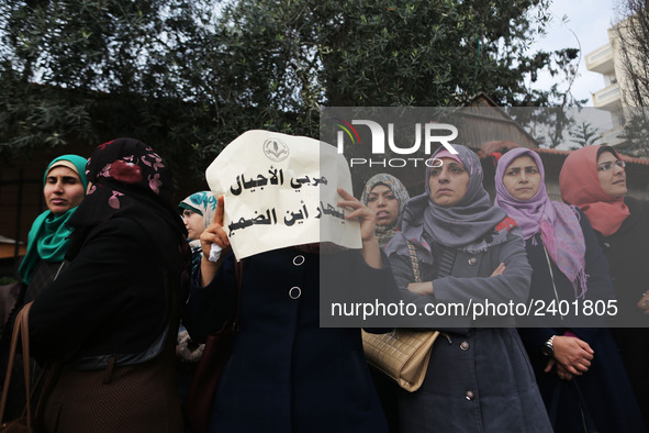 A march in support of the rights of Palestinian employees, hired by the former Hamas government in Gaza, demanding their rights and integrat...