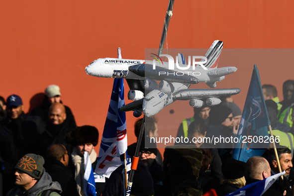 The majority of Air France unions are opposed to the NAO 2018 agreement and are demonstrating for the achievement of a 6% general wage incre...