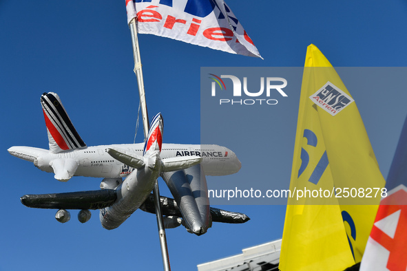 The majority of Air France unions are opposed to the NAO 2018 agreement and are demonstrating for the achievement of a 6% general wage incre...