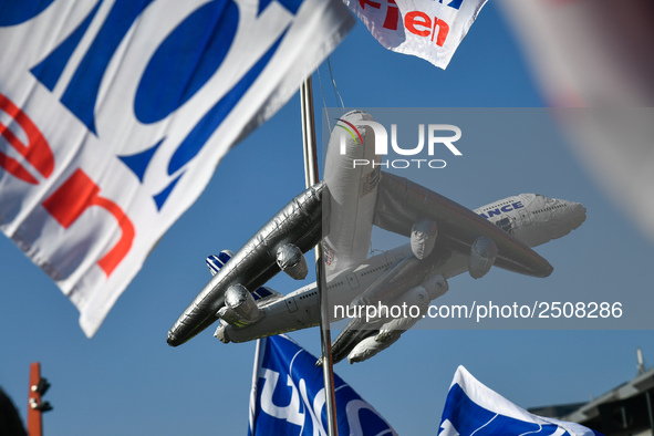 The majority of Air France unions are opposed to the NAO 2018 agreement and are demonstrating for the achievement of a 6% general wage incre...