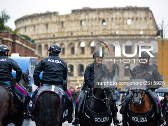 Italian police controls the Logistic and transport workers from COBAS union during a protest against the so-called 'jobs-act' law in Rome, I...