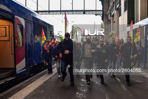 The Railway Unions gathered for an Genarla Asembly and a quick demonstration in Gare de Lyon, Paris on 09 April 2018 against the reform of t...