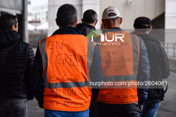 The Railway Unions gathered for an Genarla Asembly and a quick demonstration in Gare de Lyon, Paris on 09 April 2018 against the reform of t...