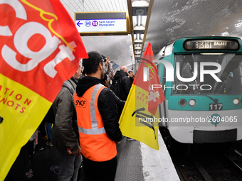 The Railway Unions gathered for an Genarla Asembly and a quick demonstration in Gare de Lyon, Paris on 09 April 2018 against the reform of t...