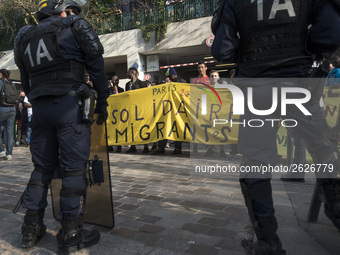 Police faces students gathering in front of the Paris Tolbiac university campus on April 20, 2018 in Paris after riot police evacuated the u...