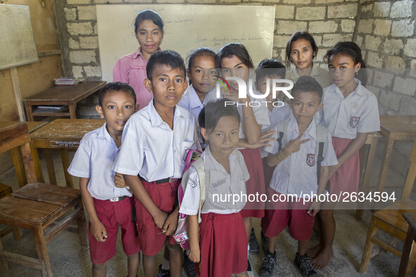 Kupang, East Nusa Tenggara, Indonesia, April 24th 2018 : Portrait Education at Basic School Kuasaet, Maulafa, Kupang, East Nusa Tenggara. Ed...