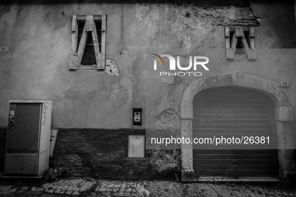 Damaged building in the historic center of L'Aquila, severely damaged after the earthquake of April 6, 2009. 