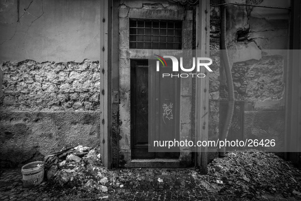 Damaged building in the historic center of L'Aquila, severely damaged after the earthquake of April 6, 2009. 