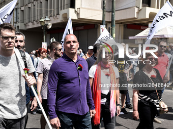 Former Greek Finance Minister Yanis Varoufakis takes part in a rally commemorating May Day in Athens, Greece May 1, 2018. (