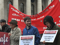 Campaigners for Public Housing join Hundreds of people including SIPTU unions, Right2Work campaigners, members of Socialist Party, Communist...