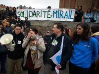 Students tell their encounter with the Prefet and the banner reads 'Solidarity-Mirail'. Several sectors on strike called to a protest and a...