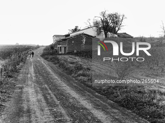 The agricultural path that leads to Alto de Antòn, near Ventosa, Spain, on December 2004  (