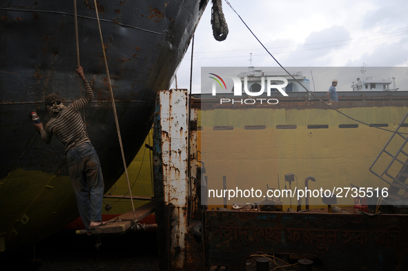 Workers during work at keranigonj Dockyard area in The capital Dhaka, Bangladesh on Wednesday 23 May 2018. 